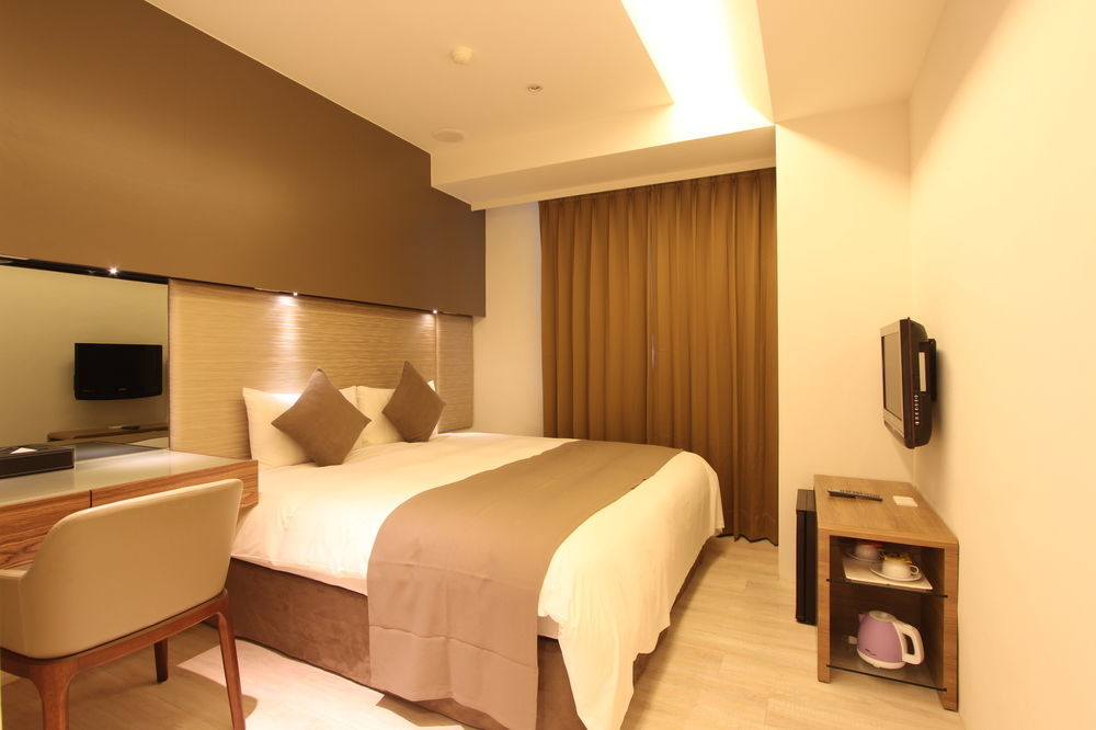 Shin Yuan Celeb Metro Hotel Hsinchu Exterior foto